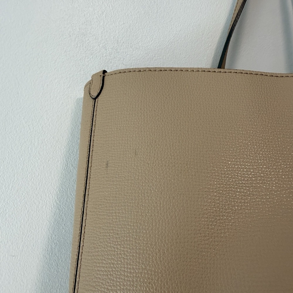 Burberry Haymarket Reversible Tote Bag Nova Check and Neutral Tan Leather - Picture 14 of 16